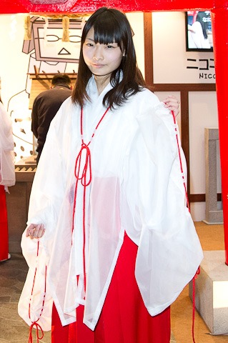 雷竞技_古董局中局首曝戏骨阵容 老中青三代偶像同台飙戏(图3) 雷竞技在线登录入口